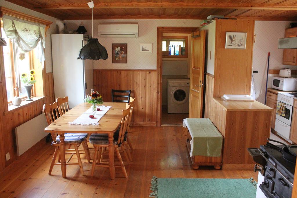 Rustika Strandstugor Utanfoer Raettvik Exterior foto